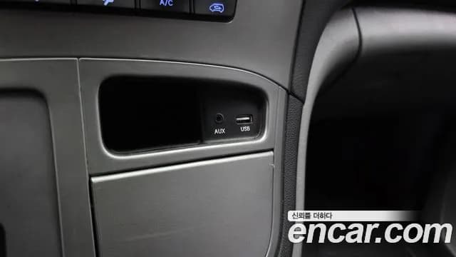 2020 Hyundai The New Grand Starex Van 3-Seater Sold VIN KMFWBX7KBLU147225 – photo 24 2020 Hyundai The New Grand Starex Van 3-Seater Sold VIN KMFWBX7KBLU147225 – photo 24