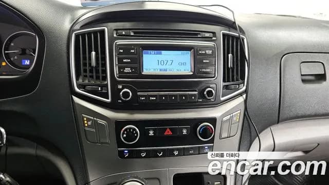 2021 Hyundai The New Grand Starex Van 3-Seater Sold VIN KMFWBX7KBMU153872 – exterior detail 2021 Hyundai The New Grand Starex Van 3-Seater Sold VIN KMFWBX7KBMU153872 – exterior detail