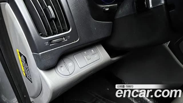 2021 Hyundai The New Grand Starex Van 5-Seater Sold VIN KMFWBX7KBMU159796 – interior seats 2021 Hyundai The New Grand Starex Van 5-Seater Sold VIN KMFWBX7KBMU159796 – interior seats