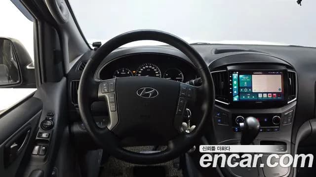 2021 Hyundai The New Grand Starex Van 5-Seater Sold VIN KMFWBX7KBMU164548 – exterior detail 2021 Hyundai The New Grand Starex Van 5-Seater Sold VIN KMFWBX7KBMU164548 – exterior detail