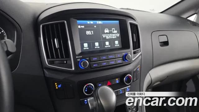 2021 Hyundai The New Grand Starex Van 5-Seater Sold VIN KMFWBX7KBMU176073 – rear exterior 2021 Hyundai The New Grand Starex Van 5-Seater Sold VIN KMFWBX7KBMU176073 – rear exterior