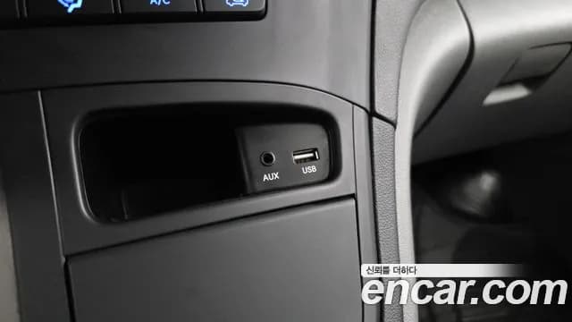 2021 Hyundai The New Grand Starex Van 5-Seater Sold VIN KMFWBX7KBMU176073 – interior seats 2021 Hyundai The New Grand Starex Van 5-Seater Sold VIN KMFWBX7KBMU176073 – interior seats