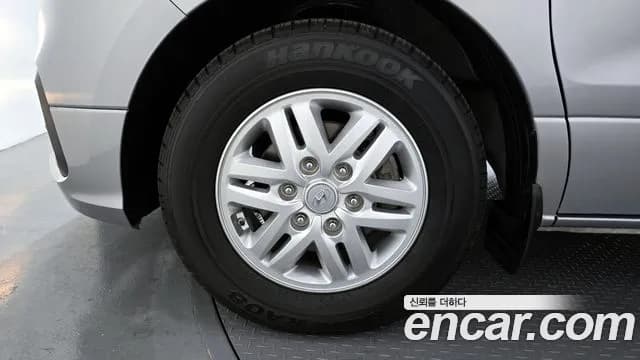 2021 Hyundai The New Grand Starex Van 3-Seater Sold VIN KMFWBX7KBMU179228 – front exterior 2021 Hyundai The New Grand Starex Van 3-Seater Sold VIN KMFWBX7KBMU179228 – front exterior