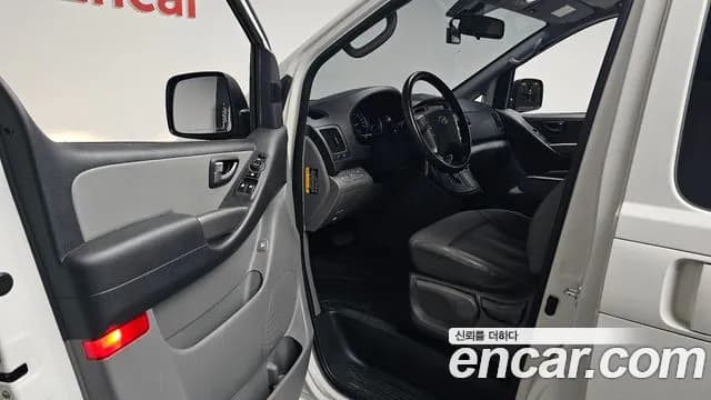 2021 Hyundai The New Grand Starex Van 5-Seater Sold VIN KMFWBX7KBMU183128 – interior seats 2021 Hyundai The New Grand Starex Van 5-Seater Sold VIN KMFWBX7KBMU183128 – interior seats