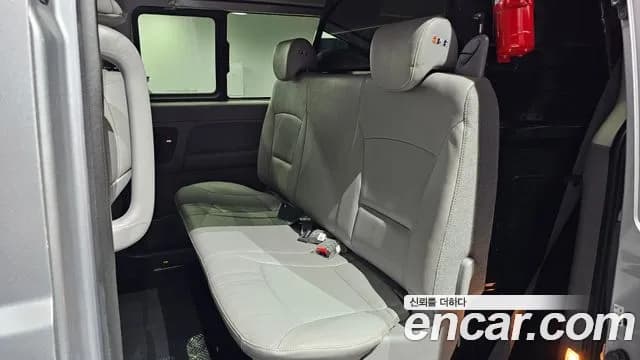 2021 Hyundai The New Grand Starex Van 5-Seater Sold VIN KMFWBX7KBMU195350 – photo 19 2021 Hyundai The New Grand Starex Van 5-Seater Sold VIN KMFWBX7KBMU195350 – photo 19