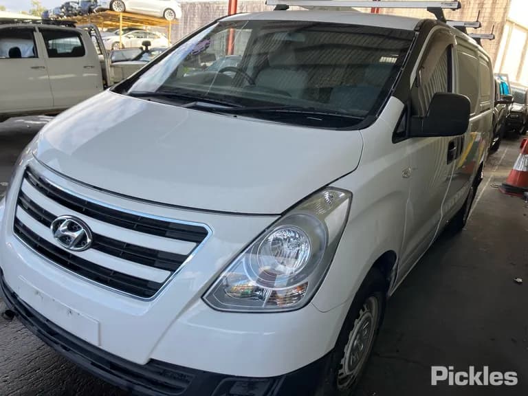 2016 Hyundai iLoad Used VIN KMFWBX7RLGU805761 – engine bay 2016 Hyundai iLoad Used VIN KMFWBX7RLGU805761 – engine bay