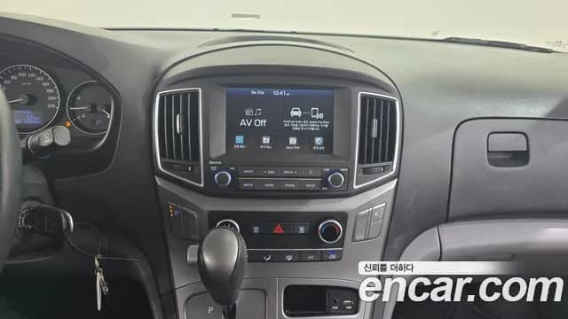 2020 Hyundai The New Grand Starex Freezer car Sold VIN KMFWSX7KBLU122371 – exterior detail 2020 Hyundai The New Grand Starex Freezer car Sold VIN KMFWSX7KBLU122371 – exterior detail