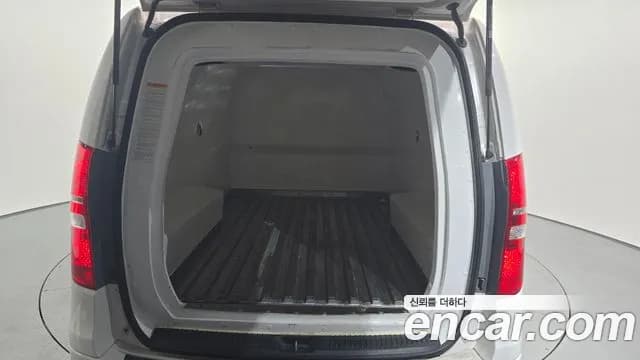 2020 Hyundai The New Grand Starex Freezer car Sold VIN KMFWSX7KBLU122371 – photo 13 2020 Hyundai The New Grand Starex Freezer car Sold VIN KMFWSX7KBLU122371 – photo 13