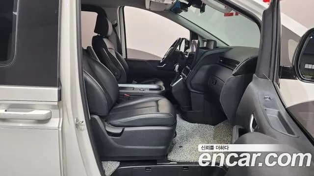 2023 Hyundai Staria Cargo 5-Seater Sold VIN KMFYCX71BPC111157 – exterior detail 2023 Hyundai Staria Cargo 5-Seater Sold VIN KMFYCX71BPC111157 – exterior detail