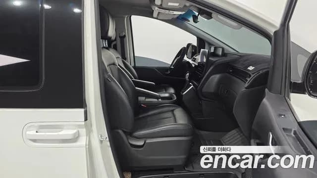 2022 Hyundai Staria L3.5 Cargo 5-Seater Sold VIN KMFYCX73BNU038917 – front exterior 2022 Hyundai Staria L3.5 Cargo 5-Seater Sold VIN KMFYCX73BNU038917 – front exterior