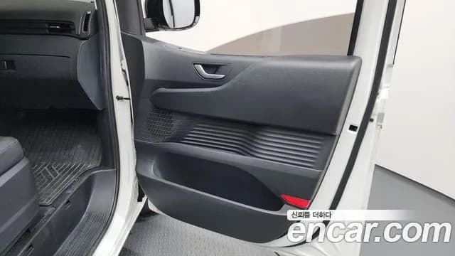 2023 Hyundai Staria L3.5 Cargo 5-Seater Sold VIN KMFYCX73BPU085429 – side profile 2023 Hyundai Staria L3.5 Cargo 5-Seater Sold VIN KMFYCX73BPU085429 – side profile