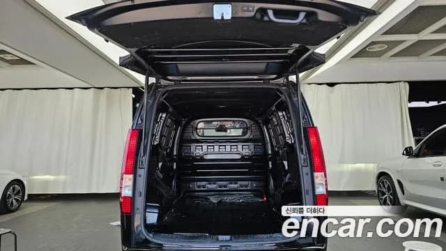 2022 Hyundai Staria Cargo 3-Seater Sold VIN KMFYDX71BNU012277 – interior seats 2022 Hyundai Staria Cargo 3-Seater Sold VIN KMFYDX71BNU012277 – interior seats