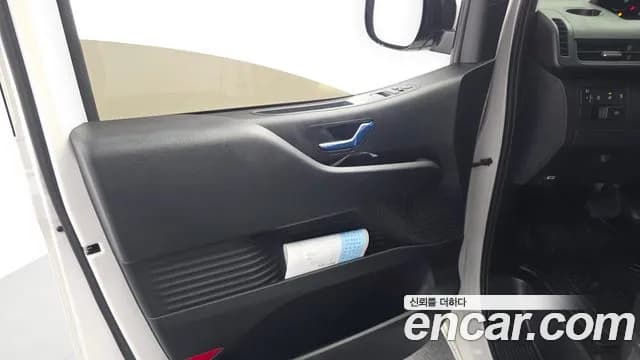 2023 Hyundai Staria Cargo 3-Seater Sold VIN KMFYDX71BPC117604 – exterior detail 2023 Hyundai Staria Cargo 3-Seater Sold VIN KMFYDX71BPC117604 – exterior detail