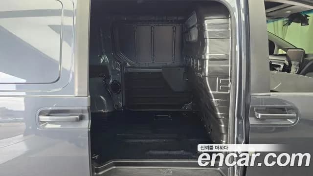 2023 Hyundai Staria Cargo 3-Seater Sold VIN KMFYDX71BPU118010 – photo 28 2023 Hyundai Staria Cargo 3-Seater Sold VIN KMFYDX71BPU118010 – photo 28