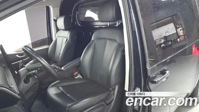 2023 Hyundai Staria Cargo 3-Seater Sold VIN KMFYDX71BPU129427 – rear exterior 2023 Hyundai Staria Cargo 3-Seater Sold VIN KMFYDX71BPU129427 – rear exterior