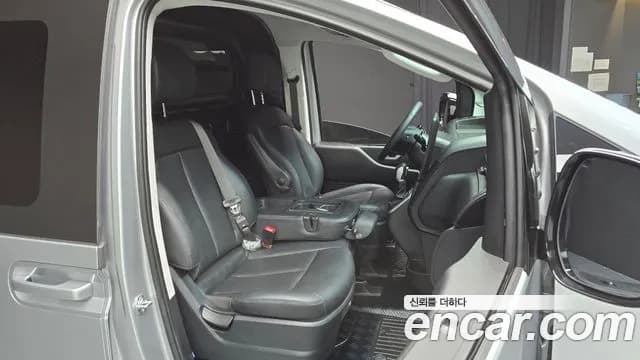 2025 Hyundai Staria Cargo 3-Seater Sold VIN KMFYDX71BSC214053 – rear exterior 2025 Hyundai Staria Cargo 3-Seater Sold VIN KMFYDX71BSC214053 – rear exterior