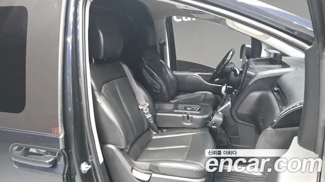 2022 Hyundai Staria L3.5 Cargo 3-Seater Sold VIN KMFYDX73BNU017956 – exterior detail 2022 Hyundai Staria L3.5 Cargo 3-Seater Sold VIN KMFYDX73BNU017956 – exterior detail