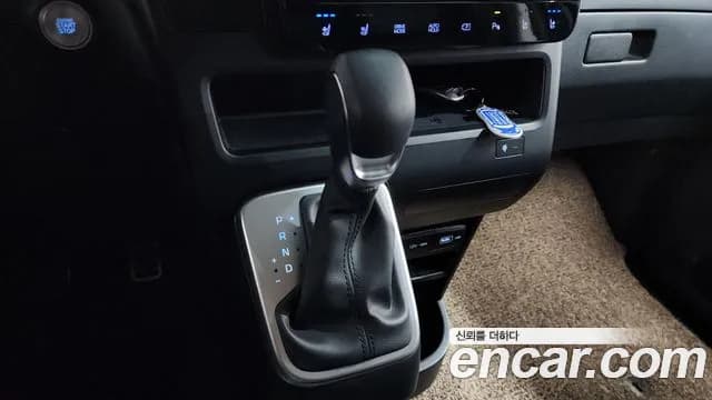 2024 Hyundai Staria L3.5 Cargo 3-Seater Sold VIN KMFYDX73BRU150138 – exterior detail 2024 Hyundai Staria L3.5 Cargo 3-Seater Sold VIN KMFYDX73BRU150138 – exterior detail