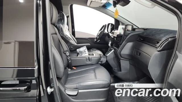 2025 Hyundai Staria L3.5 Cargo 3-Seater Sold VIN KMFYDX73BSU201184 – rear exterior 2025 Hyundai Staria L3.5 Cargo 3-Seater Sold VIN KMFYDX73BSU201184 – rear exterior
