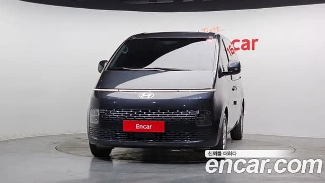 2025 Hyundai Staria HEV 1.6 Cargo 3-Seater Sold VIN KMFYDX7ABSU002146 – trunk area 2025 Hyundai Staria HEV 1.6 Cargo 3-Seater Sold VIN KMFYDX7ABSU002146 – trunk area