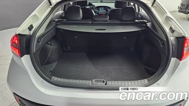 2017 Hyundai Ioniq Hybrid Q Sold VIN KMHC051CGHU031822 – dashboard 2017 Hyundai Ioniq Hybrid Q Sold VIN KMHC051CGHU031822 – dashboard