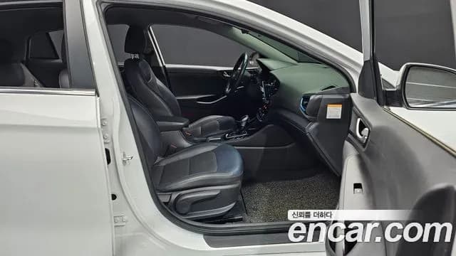 2017 Hyundai Ioniq Hybrid Q Sold VIN KMHC051CGHU031822 – photo 14 2017 Hyundai Ioniq Hybrid Q Sold VIN KMHC051CGHU031822 – photo 14