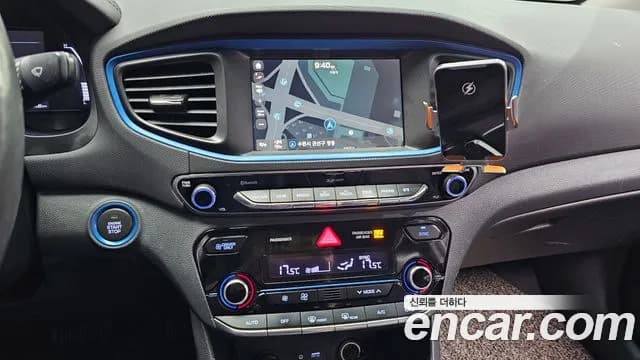 2017 Hyundai Ioniq Hybrid Q Sold VIN KMHC051CGHU031822 – photo 19 2017 Hyundai Ioniq Hybrid Q Sold VIN KMHC051CGHU031822 – photo 19