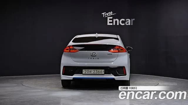 2017 Hyundai Ioniq Hybrid Q Sold VIN KMHC051CGHU031822 – photo 23 2017 Hyundai Ioniq Hybrid Q Sold VIN KMHC051CGHU031822 – photo 23