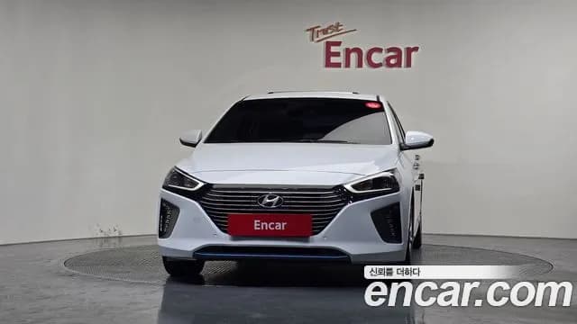 2019 Hyundai Ioniq Hybrid Q Sold VIN KMHC051CGKU144001 – front exterior 2019 Hyundai Ioniq Hybrid Q Sold VIN KMHC051CGKU144001 – front exterior
