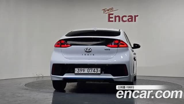 2019 Hyundai Ioniq Hybrid Q Sold VIN KMHC051CGKU144001 – trunk area 2019 Hyundai Ioniq Hybrid Q Sold VIN KMHC051CGKU144001 – trunk area