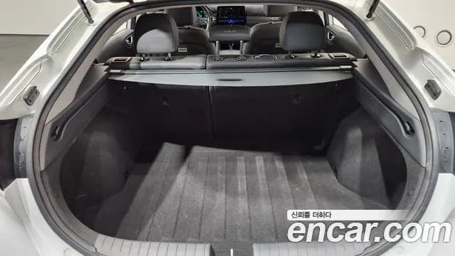 2020 Hyundai The New Ioniq Hybrid 1.6 HEV Sold VIN KMHC051CGLU148240 – front exterior 2020 Hyundai The New Ioniq Hybrid 1.6 HEV Sold VIN KMHC051CGLU148240 – front exterior