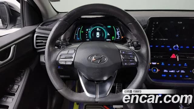 2020 Hyundai The New Ioniq Hybrid 1.6 HEV Sold VIN KMHC051CGLU148240 – side profile 2020 Hyundai The New Ioniq Hybrid 1.6 HEV Sold VIN KMHC051CGLU148240 – side profile