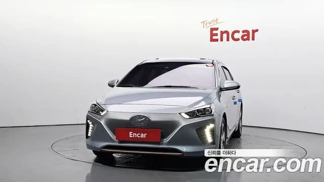 2018 Hyundai Ioniq Electric Q Sold VIN KMHC051HFJU013870 – rear exterior 2018 Hyundai Ioniq Electric Q Sold VIN KMHC051HFJU013870 – rear exterior