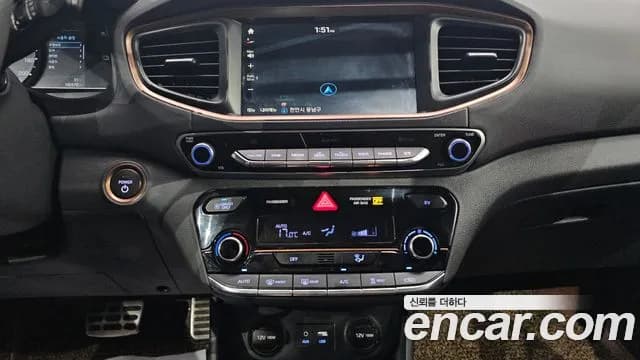 2018 Hyundai Ioniq Electric Q Sold VIN KMHC051HFJU013870 – interior seats 2018 Hyundai Ioniq Electric Q Sold VIN KMHC051HFJU013870 – interior seats