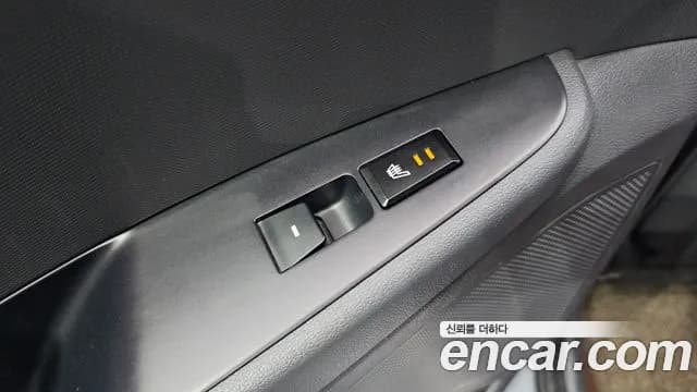 2018 Hyundai Ioniq Electric Q Sold VIN KMHC051HFJU013870 – exterior detail 2018 Hyundai Ioniq Electric Q Sold VIN KMHC051HFJU013870 – exterior detail
