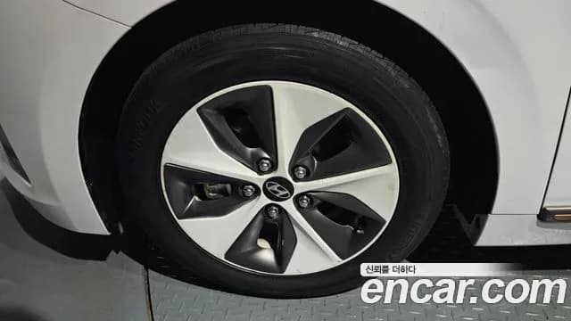 2018 Hyundai Ioniq Electric Q Sold VIN KMHC051HFJU023959 – photo 18 2018 Hyundai Ioniq Electric Q Sold VIN KMHC051HFJU023959 – photo 18
