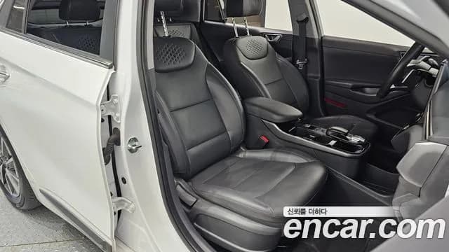 2020 Hyundai The New Ioniq Electric Q Sold VIN KMHC051JFLU065792 – rear exterior 2020 Hyundai The New Ioniq Electric Q Sold VIN KMHC051JFLU065792 – rear exterior