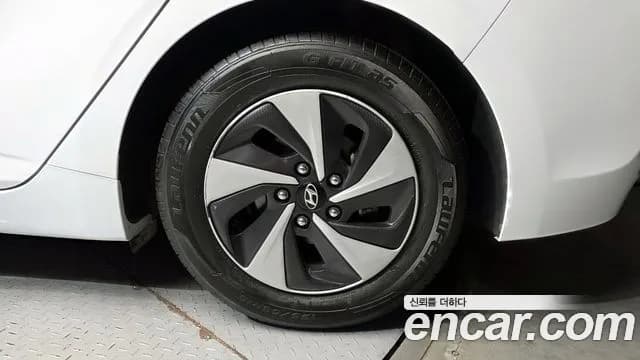 2019 Hyundai Ioniq Hybrid I Sold VIN KMHC751CGKU116064 – photo 11 2019 Hyundai Ioniq Hybrid I Sold VIN KMHC751CGKU116064 – photo 11