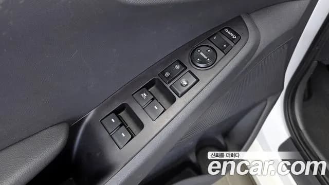 2017 Hyundai Ioniq Hybrid N Sold VIN KMHC851CGHU006817 – photo 21 2017 Hyundai Ioniq Hybrid N Sold VIN KMHC851CGHU006817 – photo 21