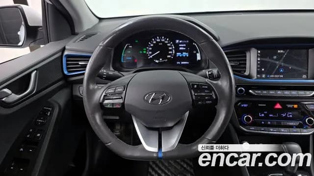 2018 Hyundai Ioniq Hybrid N Sold VIN KMHC851CGJU073603 – photo 13 2018 Hyundai Ioniq Hybrid N Sold VIN KMHC851CGJU073603 – photo 13