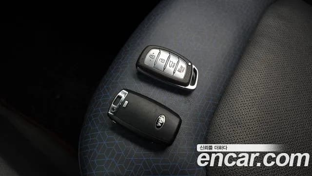 2018 Hyundai Ioniq Hybrid N Sold VIN KMHC851CGJU073603 – photo 14 2018 Hyundai Ioniq Hybrid N Sold VIN KMHC851CGJU073603 – photo 14