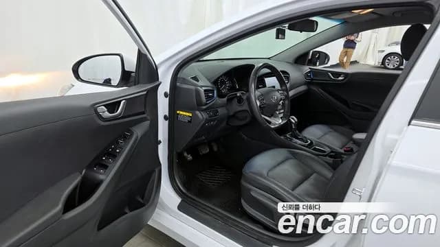 2018 Hyundai Ioniq Hybrid N Sold VIN KMHC851CGJU073603 – photo 20 2018 Hyundai Ioniq Hybrid N Sold VIN KMHC851CGJU073603 – photo 20