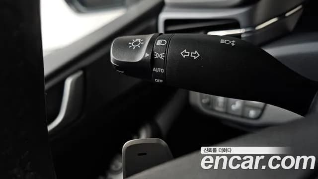 2020 Hyundai The New Ioniq Hybrid 1.6 HEV Sold VIN KMHC851CGLU181674 – trunk area 2020 Hyundai The New Ioniq Hybrid 1.6 HEV Sold VIN KMHC851CGLU181674 – trunk area