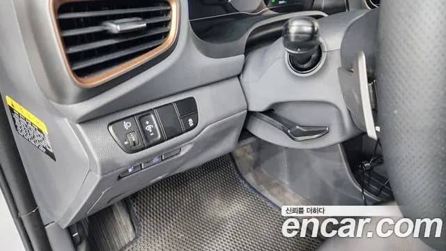 2018 Hyundai Ioniq Electric N Sold VIN KMHC851HFJU021280 – exterior detail 2018 Hyundai Ioniq Electric N Sold VIN KMHC851HFJU021280 – exterior detail