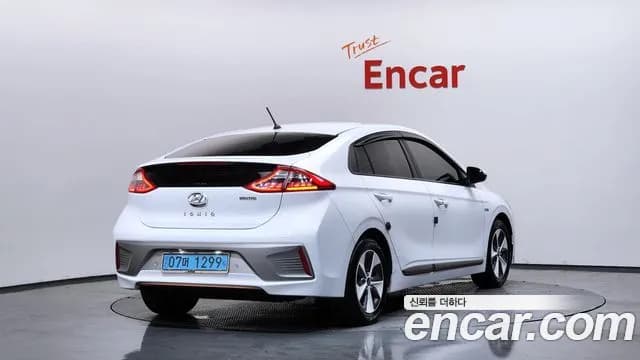 2018 Hyundai Ioniq Electric N Sold VIN KMHC851HFJU021280 – photo 18 2018 Hyundai Ioniq Electric N Sold VIN KMHC851HFJU021280 – photo 18