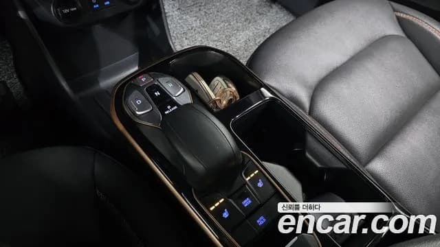 2018 Hyundai Ioniq Electric N Sold VIN KMHC851HFJU023590 – exterior detail 2018 Hyundai Ioniq Electric N Sold VIN KMHC851HFJU023590 – exterior detail