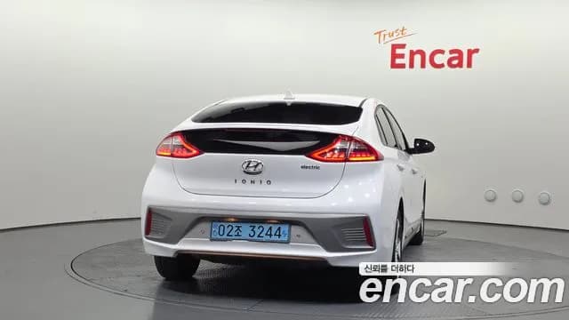 2018 Hyundai Ioniq Electric N Sold VIN KMHC851HFJU023590 – photo 14 2018 Hyundai Ioniq Electric N Sold VIN KMHC851HFJU023590 – photo 14
