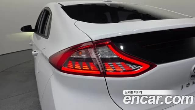 2018 Hyundai Ioniq Electric N Sold VIN KMHC851HFJU023590 – photo 28 2018 Hyundai Ioniq Electric N Sold VIN KMHC851HFJU023590 – photo 28