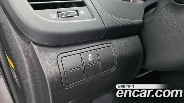 2018 Hyundai Accent (New Model) 1.4 VVT Value Plus Sold VIN KMHCS41BEJU369352 – trunk area 2018 Hyundai Accent (New Model) 1.4 VVT Value Plus Sold VIN KMHCS41BEJU369352 – trunk area