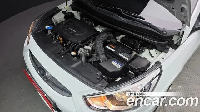 2017 Hyundai Accent (New Model) Diesel WIT 1.6 VGT Modern Sold VIN KMHCT51UGHU334203 – front exterior 2017 Hyundai Accent (New Model) Diesel WIT 1.6 VGT Modern Sold VIN KMHCT51UGHU334203 – front exterior